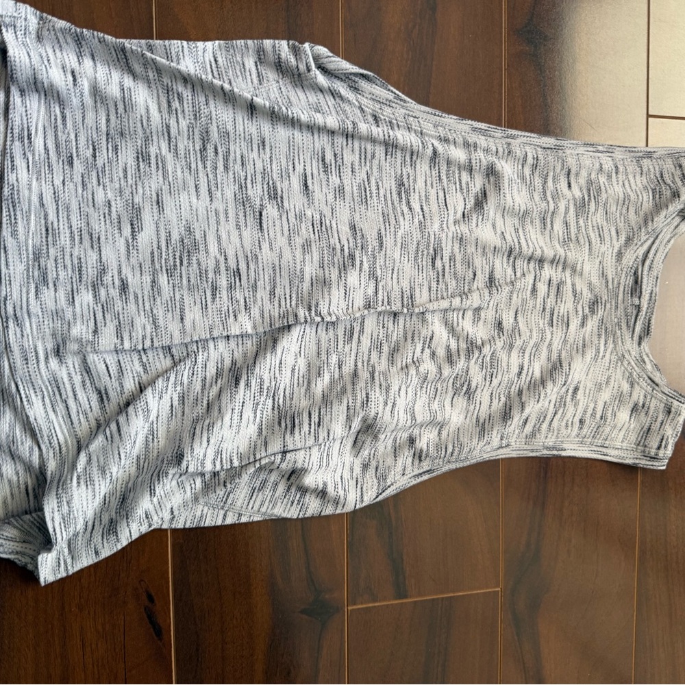 Lululemon Athletica Gray Sleeveless Tank Top